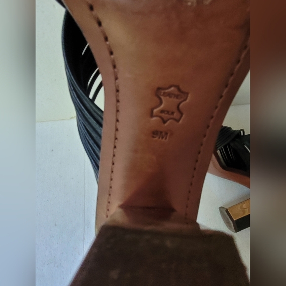 Tory Burch Trendy Heeled Shoes with Elegant Straps Size 9M - Picture 9 of 9